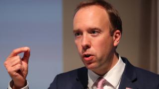Coronavirus: UK ‘not considering’ compulsory face masks in workplaces
