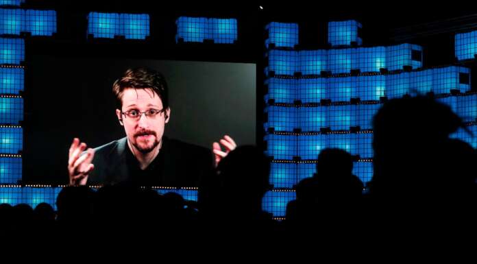 Snowden allies see opening amid Trump clemency blitz