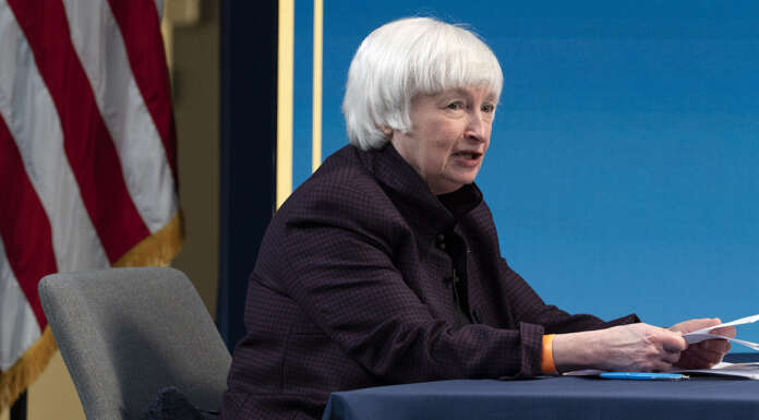 Yellen taps top Fed aide to serve as acting bank cop