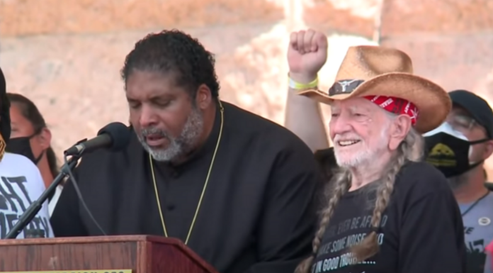 Willie Nelson Performs at Rally, Calls Election Integrity ‘Un-American’