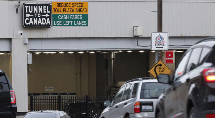 Border guards resolve dispute with Canada poised to reopen to Americans