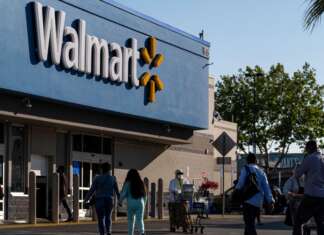 It could be a very festive season for big stores and the wealthy