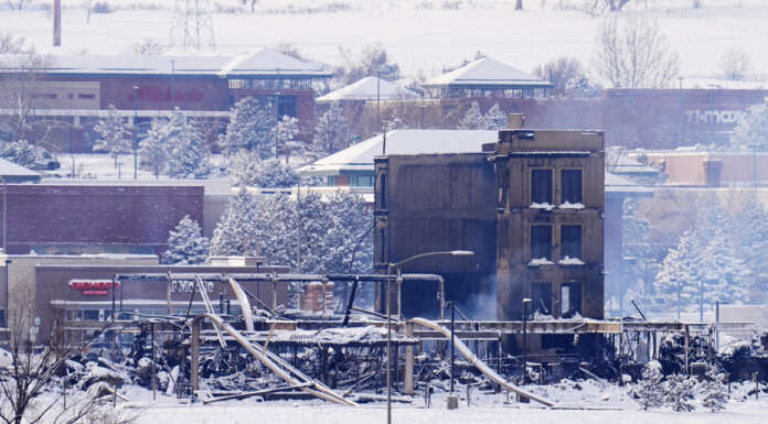 Cause of massive Colorado fire investigated; 3 missing