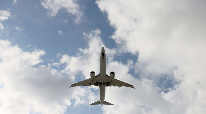 Aviation and wireless industries agree to pause 5G rollout — for 2 weeks
