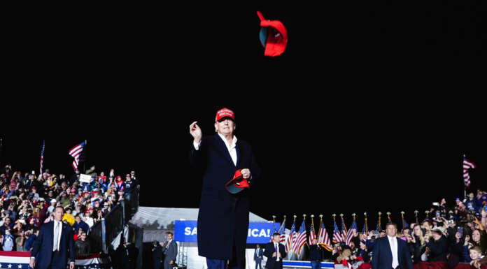 Trump kicks off midterm year still stuck on last election