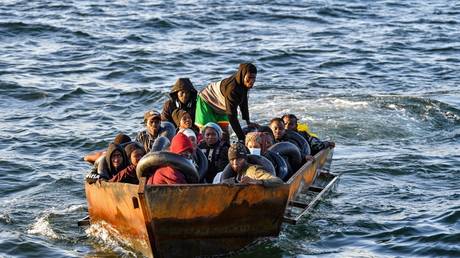 Record number of migrants crossing Mediterranean